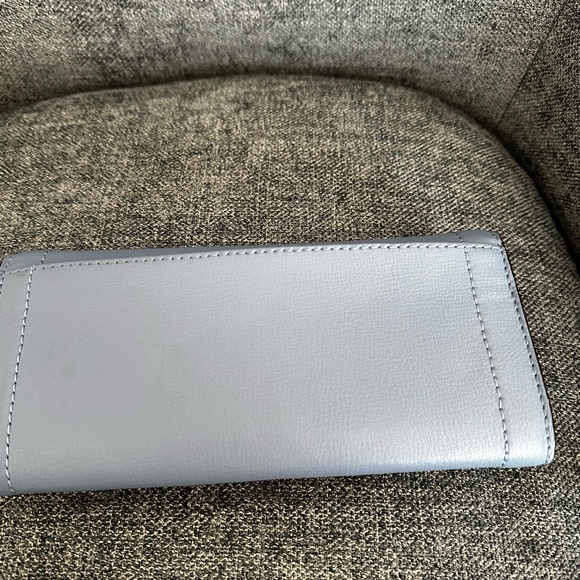 Michael Kors Blue Chevron Leather Wallet with gold accents - Picture 4 of 8